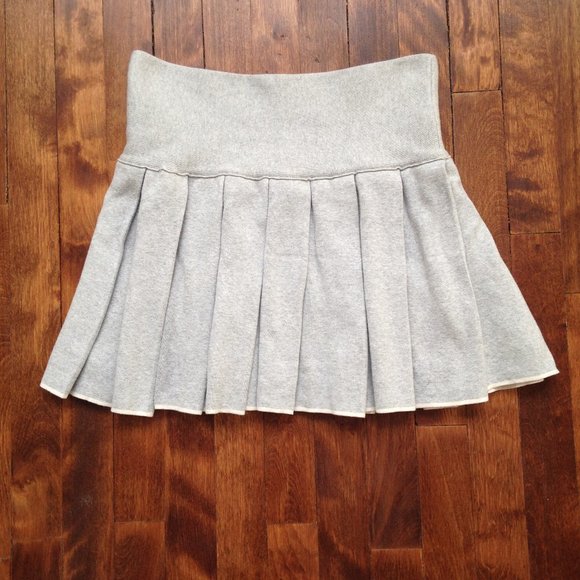 Aritzia Gray Mini Skirt - Picture 4 of 7